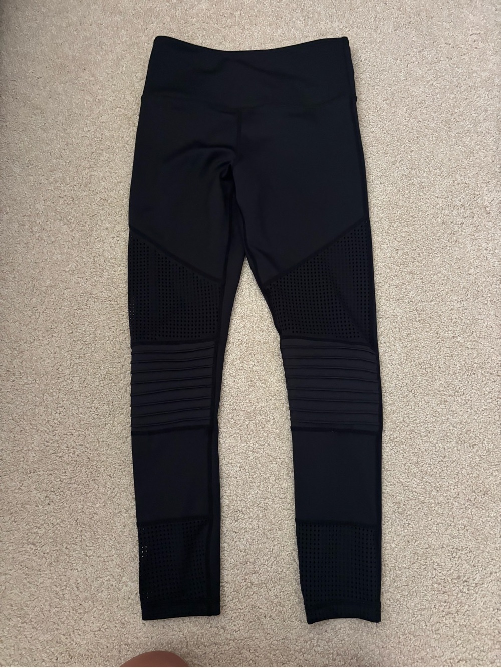 Zyia active Women's Black Athletic Leggings with Mesh Panels sz 4. Sf/1 cat home